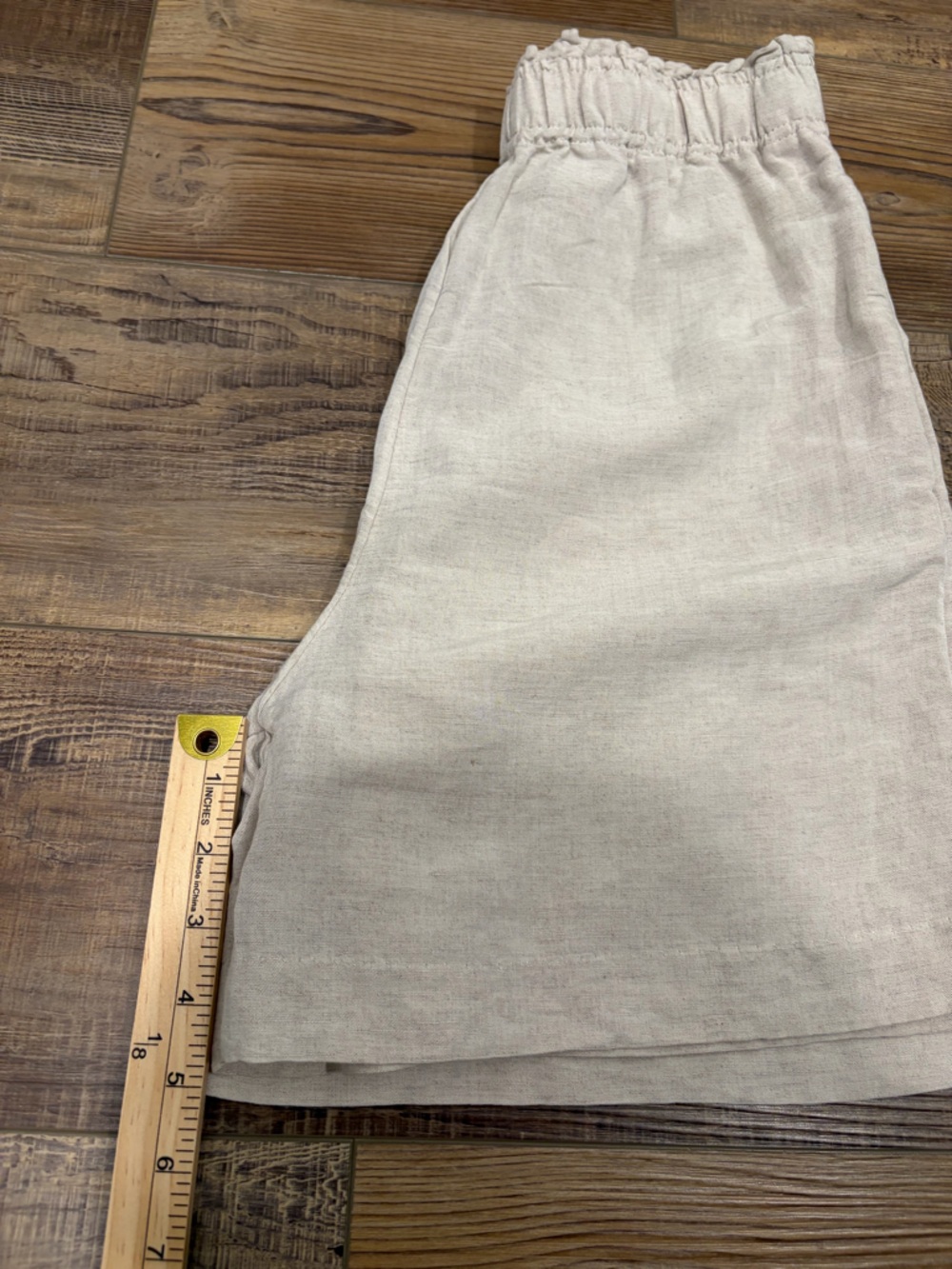 H&M Beige Elastic-Waist High Rise Linen-Blend Bermuda Shorts - Picture 6 of 6